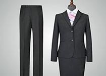 定制團(tuán)體工作服需要注意什么?